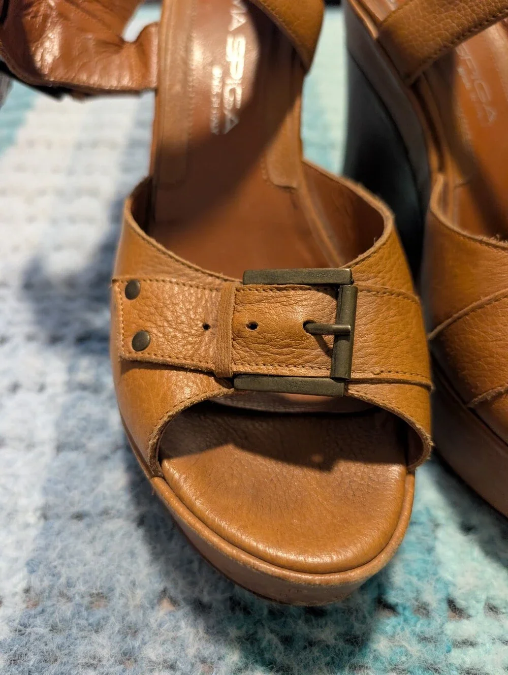 Via Spiga Leather Tan Buckle Sandal Wedges  Women Size 8